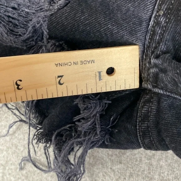 Levi's 501 Distressed Black Denim Shorts 26 1.5" inseam coastal cowgirl edgy - Picture 10 of 11